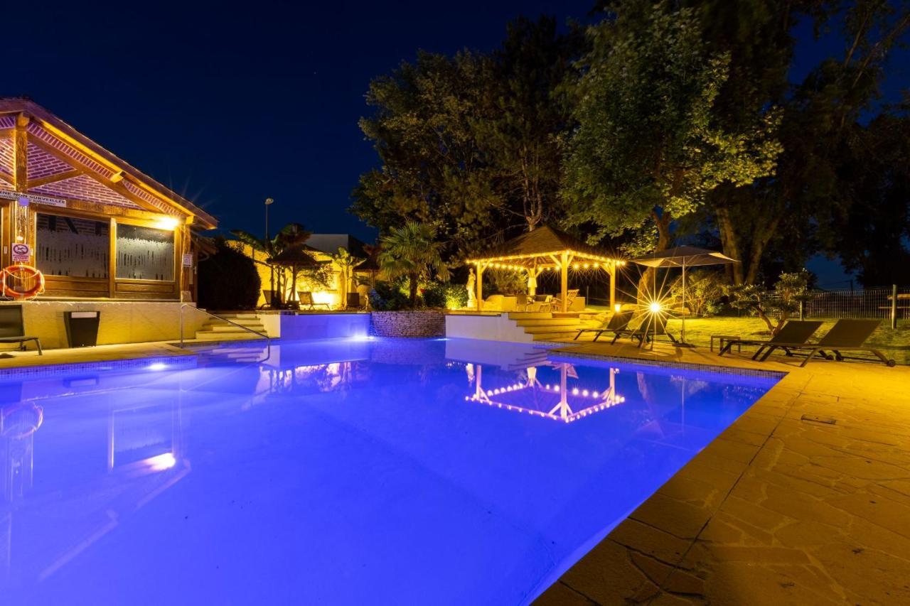 Hotel Village Motel Tournus Exterior foto