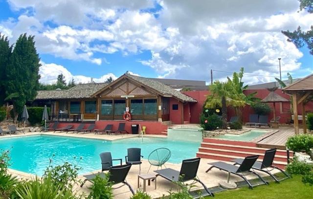 Hotel Village Motel Tournus Exterior foto