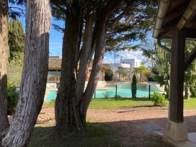 Hotel Village Motel Tournus Exterior foto